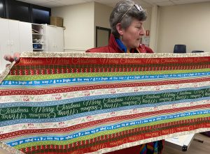 Christmas table runner Roz 2001